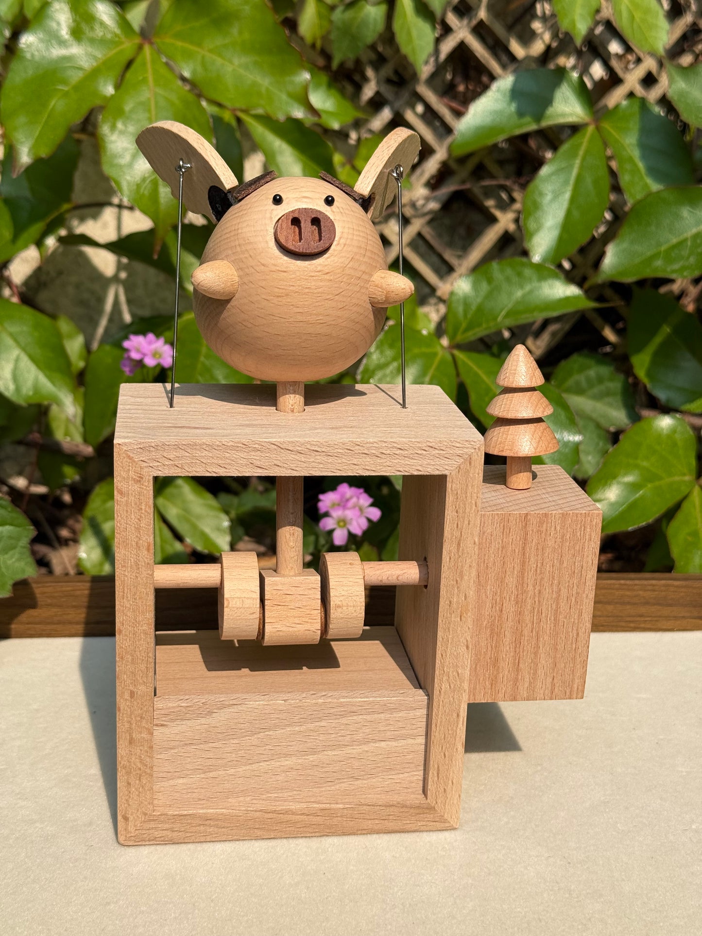 (M02)木製品の置物