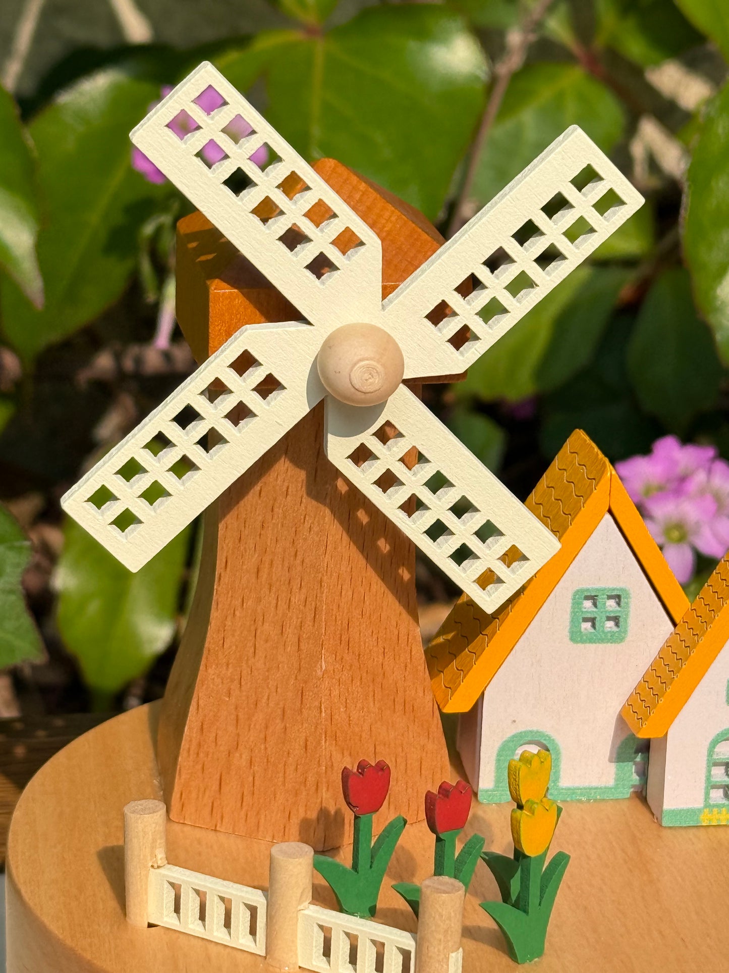 (M05)木製品の置物