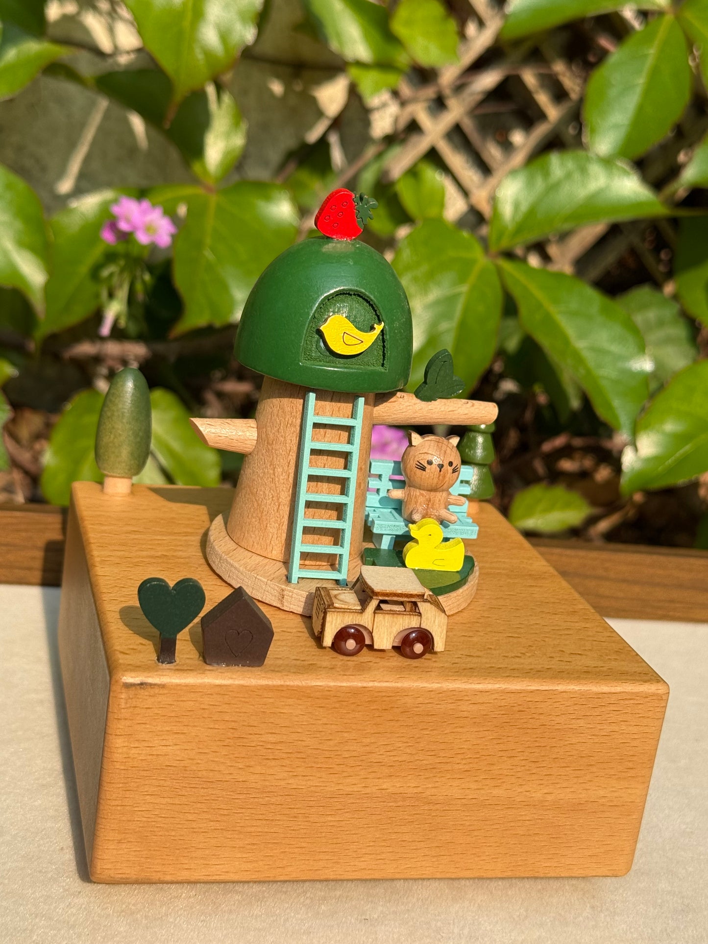 (M08)木製品の置物